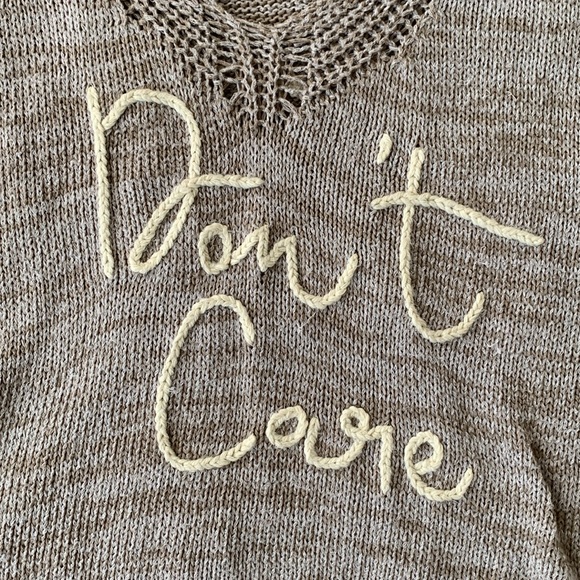 Wildfox Don’t Care Never Cared Distressed Sweater Size Small - Picture 2 of 8